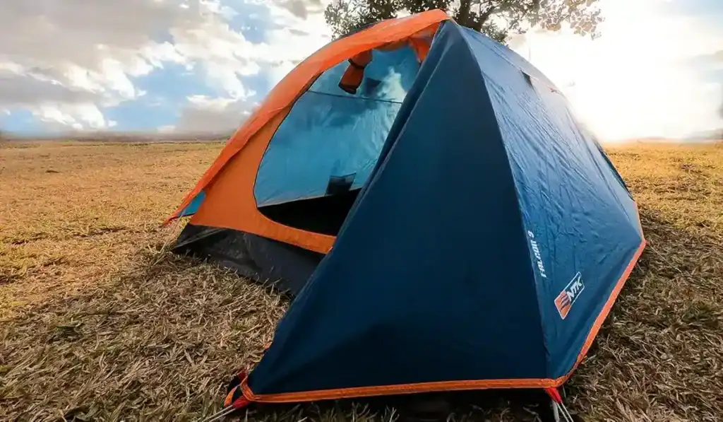 Barraca Nautika Falcon - Barraca iglú compacta e leve, ideal para camping e aventuras ao ar livre.